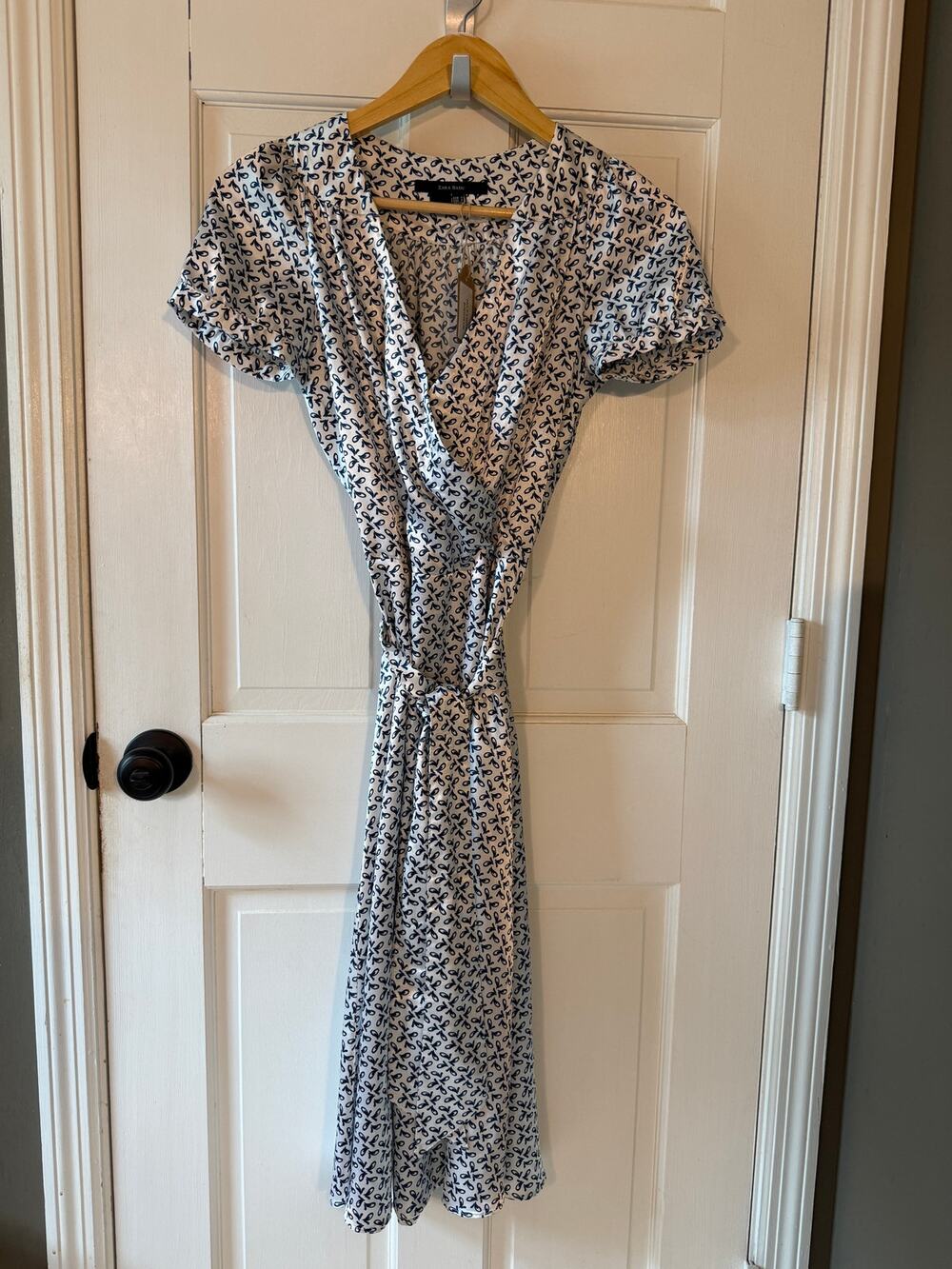 Zara Floral Wrap Dress White Blue Flowers Midi Short Sleeve Size S
